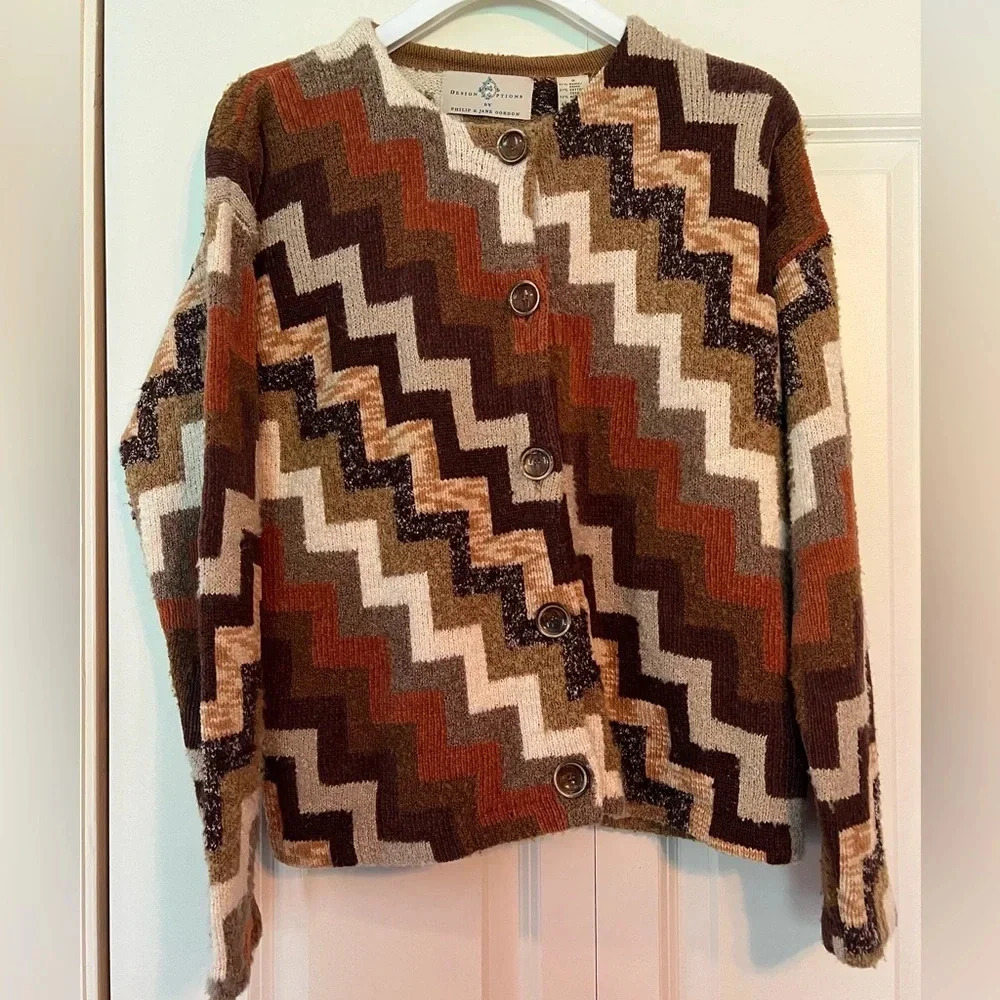 Vintage Design Option by Phillip & Jane Gordon cardigan. Size small.